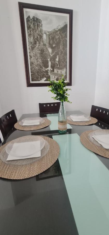 Celia Apartamento Ronda Bagian luar foto